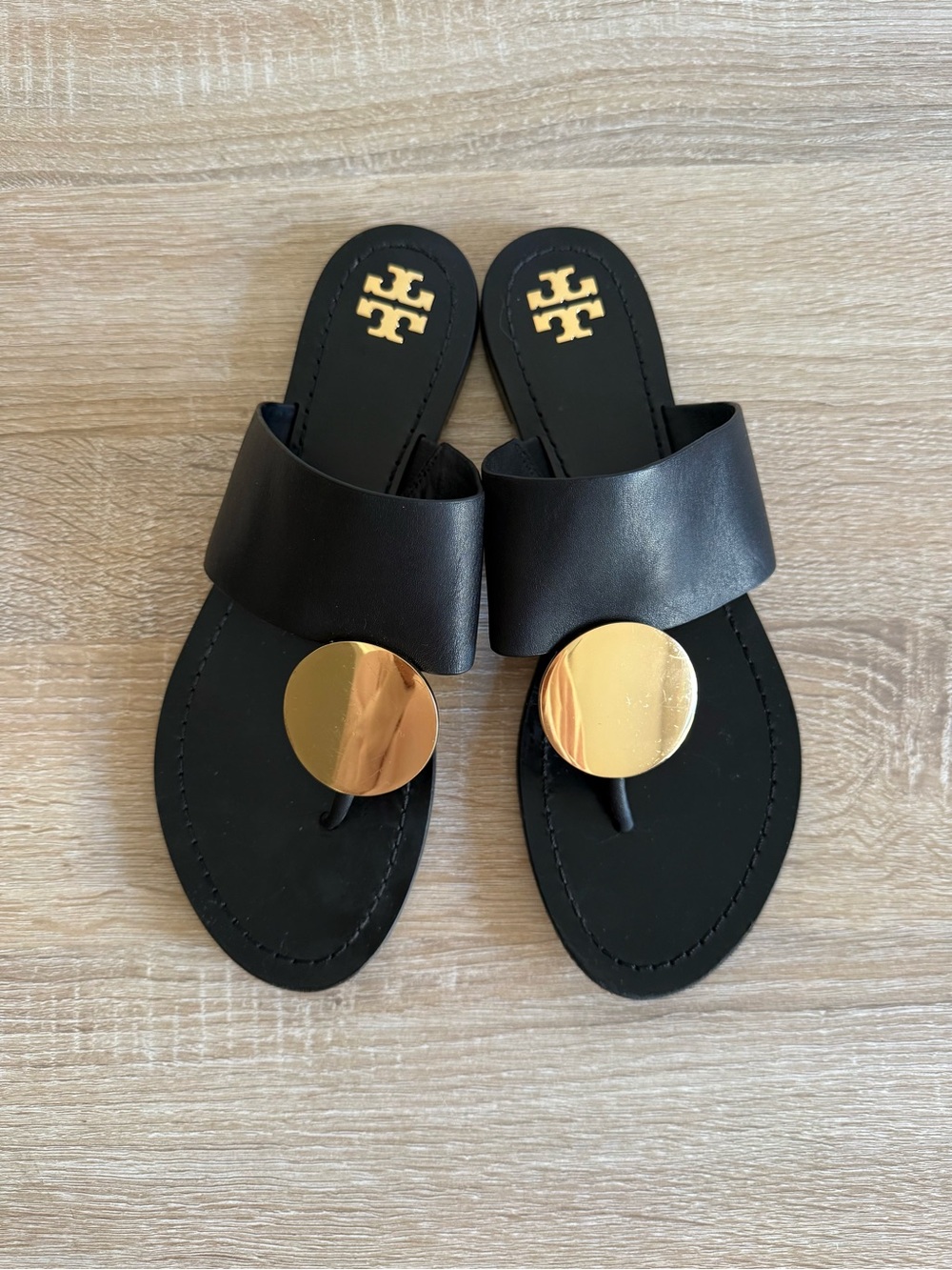 Tory Burch Patos Disk Sandals Sz 8.5 black leather gold metal